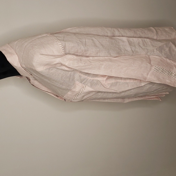 VIADANA Long Sleeve pink button up Blouse size 6-8 but can fit - Picture 4 of 7